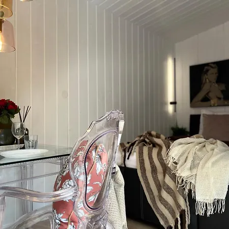 بيت للعطل Garden - The Lotus Drahobudice