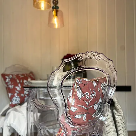 Garden - The Lotus بيت للعطل Drahobudice