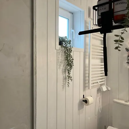 Garden - The Lotus بيت للعطل *