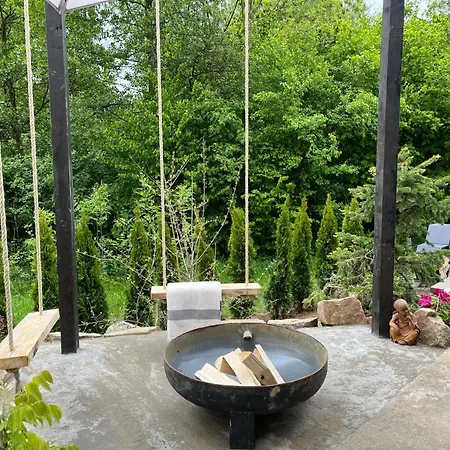 Garden - The Lotus بيت للعطل