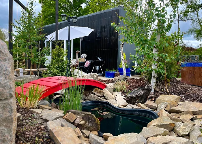 בית נופש Garden - The Lotus Drahobudice