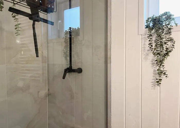 Garden - The Lotus בית נופש