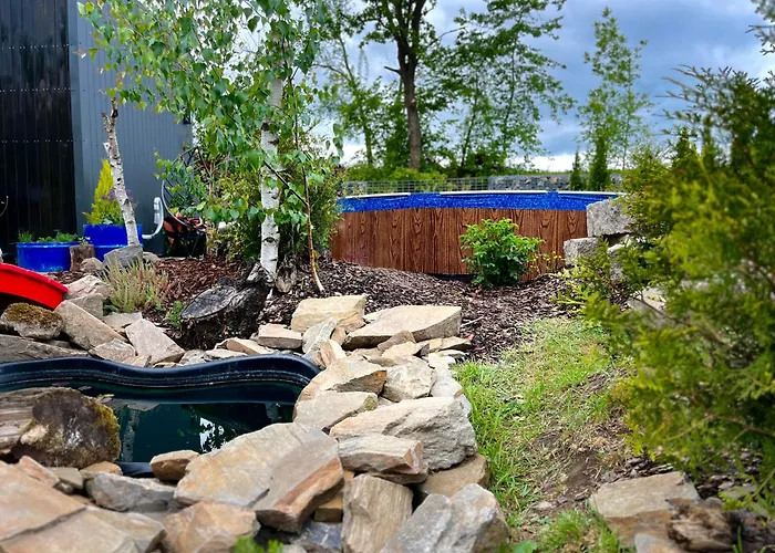 Garden - The Lotus בית נופש Drahobudice