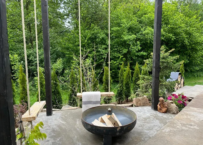 Garden - The Lotus בית נופש